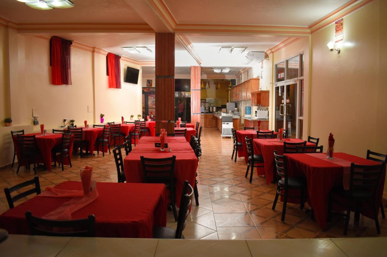 La Pepiniere Hotel Pétionville エクステリア 写真
