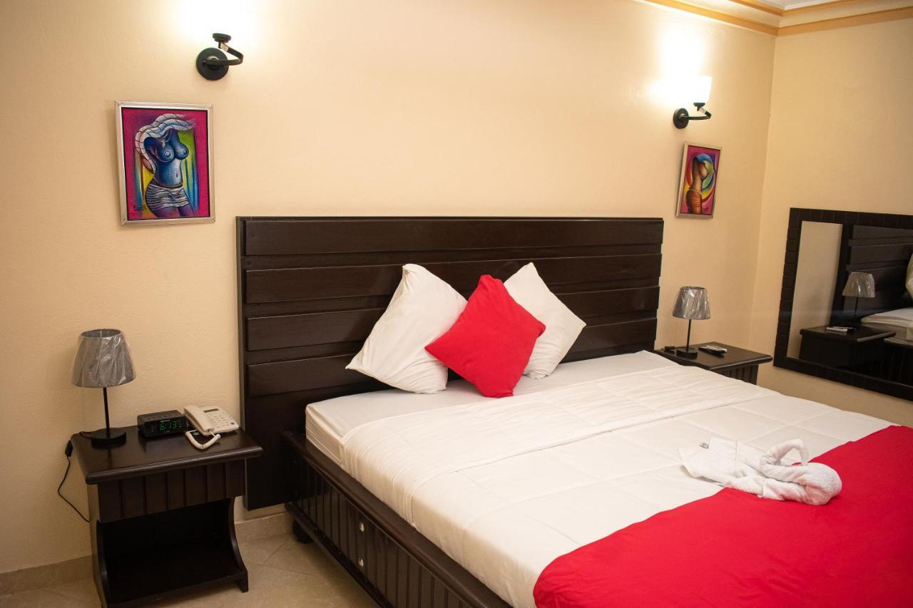 La Pepiniere Hotel Pétionville エクステリア 写真